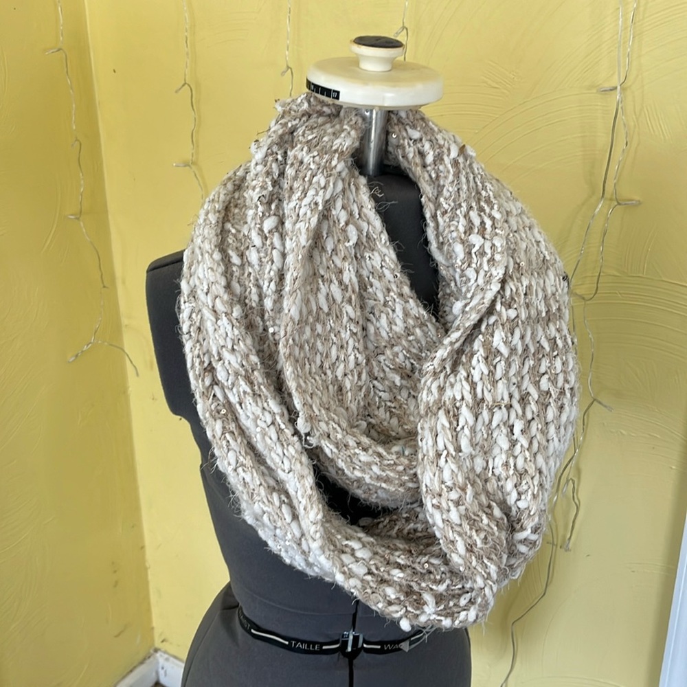 Infinity scarf